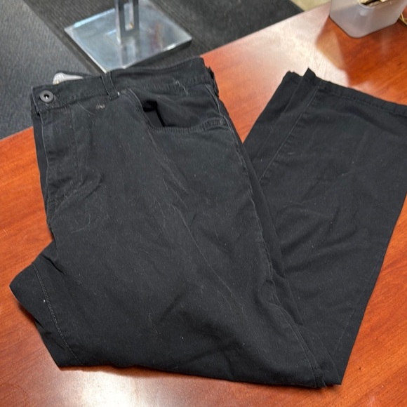 G.H. Bass & Co. Other - Bass pants 40x29 // 120903